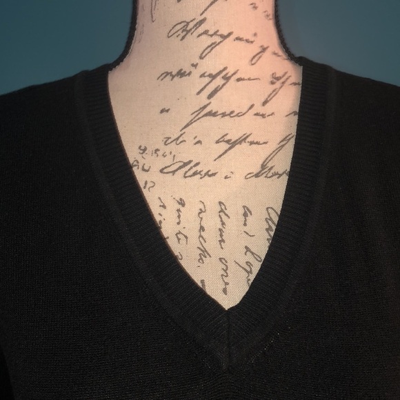 🔹4 for $30 NY&CO V-neck Sweater, Small - Picture 2 of 5